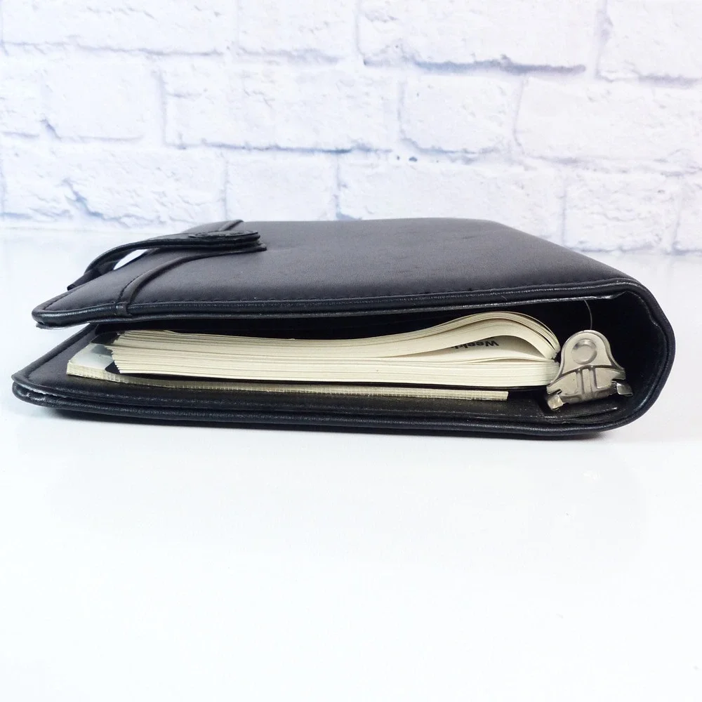 Day Runner FactCentre Organizer Black Faux Leather Vtg 90s Snap Close 3 Ring NOS